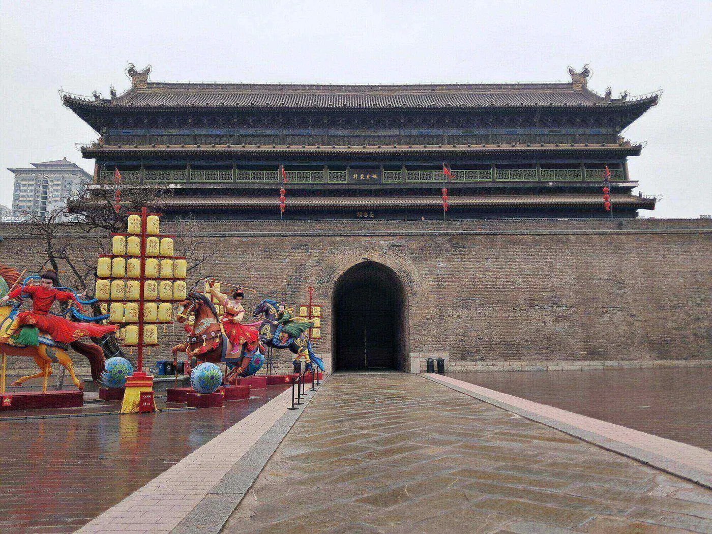 Cycle the Ming City Wall at Golden Hour